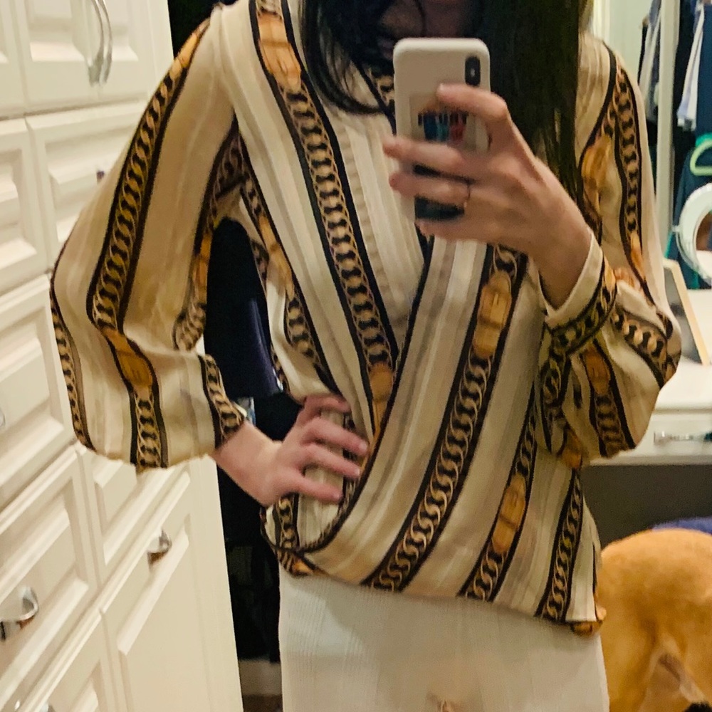 Blouse with chain design💕